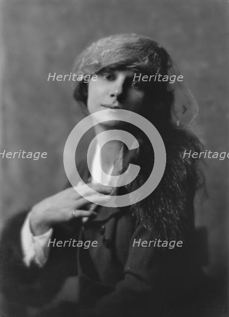 Spade, Gypsy (Yum-Yum), portrait photograph, 1913. Creator: Arnold Genthe.