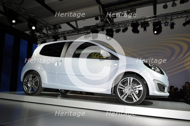 Renault Twingo Sport - launch 2007. Artist: Simon Clay.