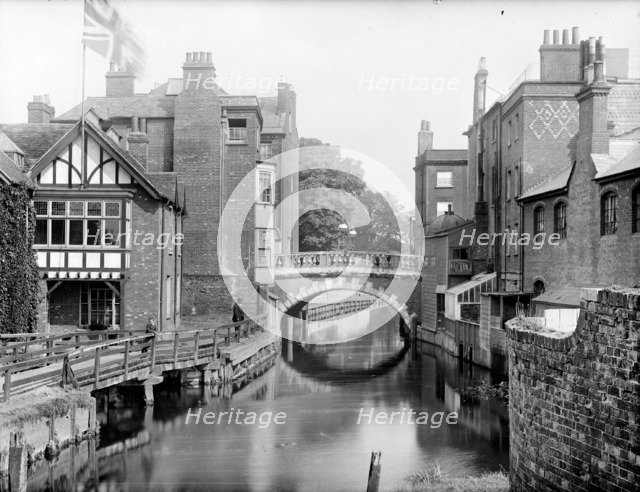 Kennet Bridge, Newbury, Berkshire, c1860-c1922. Artist: Henry Taunt