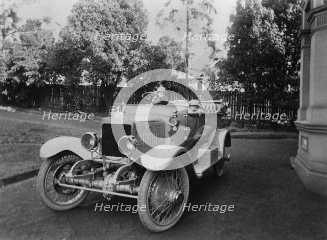 1913 Standard Colonial model. Creator: Unknown.