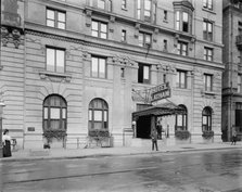 Hotel Latham, New York, N.Y., between 1905 and 1915. Creator: Unknown.