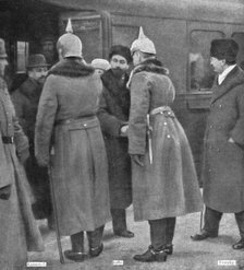'La paix des Bolcheviks; Trotzky et la delegation russe recus a Brest-Litovsk, le 7 janvier..., 1918 Creator: Unknown.