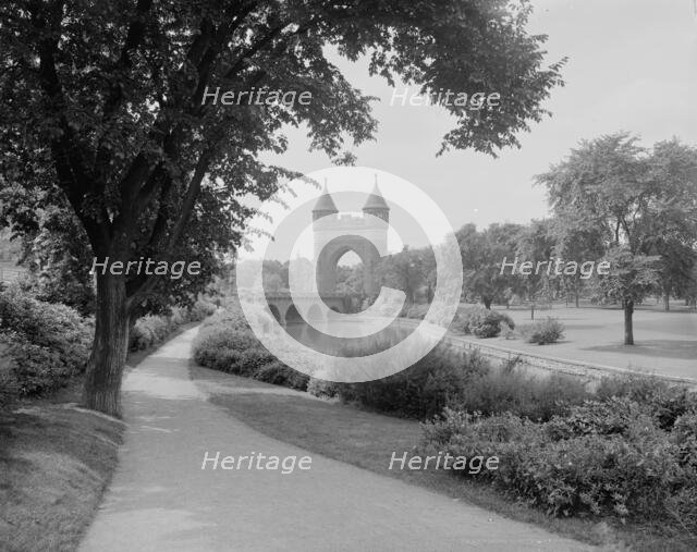Memorial Arch, Hartford, Ct., c1905. Creator: Unknown.