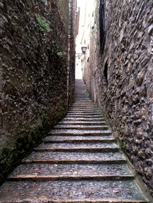 Street of the old Jewish quarter in Girona's Call.