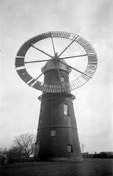 The tower mill at Haverhill, Suffolk, 1932. Artist: HES Simmons