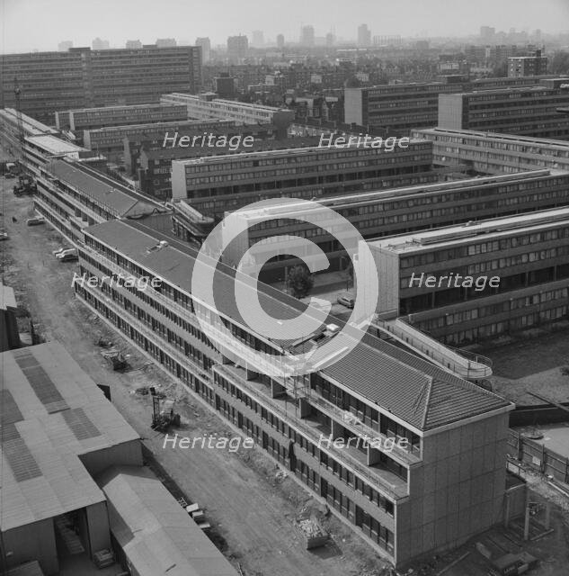 Aylesbury Estate, Walworth, Southwark, London, 07/09/1976. Creator: John Laing plc.