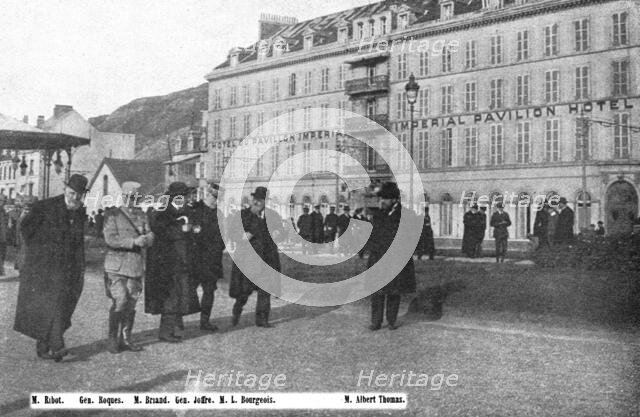 'La conference franco-britannique de Boulogne: les representants de la France devant..., 1916. Creator: Unknown.