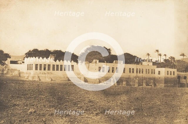 Vue du Divan et du Palais du Gouverneur, à Syout, 1849-50. Creator: Maxime du Camp.