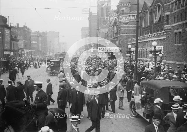 Convention crowd - Chicago, 1912. Creator: Bain News Service.