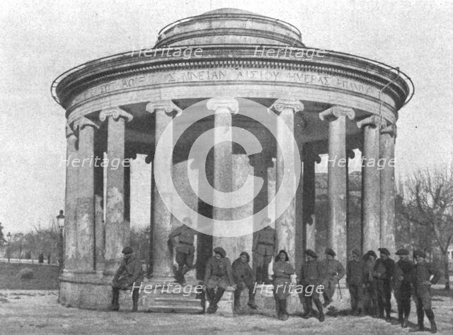 'Une base Allemande en Adriatique: L'occupation de Corfou; nos alpins, qui arrivent..., 1916. Creator: Robert Vaucher.