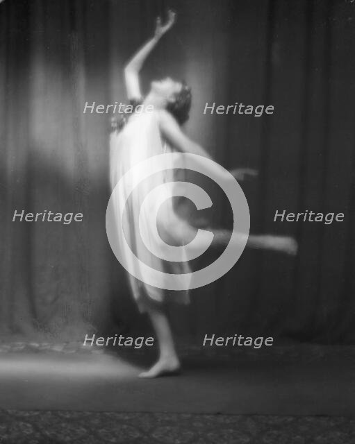 Nenk, Miss, 1915 Creator: Arnold Genthe.