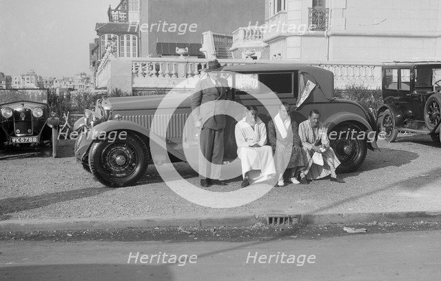 Minerva coupe at Boulogne Motor Week, France, 1928. Artist: Bill Brunell.