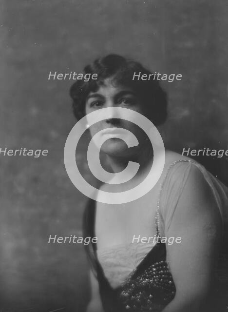Williamson, W.F., Mrs., portrait photograph, 1916 or 1917. Creator: Arnold Genthe.