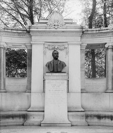 Richard Morris Hunt Monument, New York, N.Y., between 1900 and 1910. Creator: Unknown.