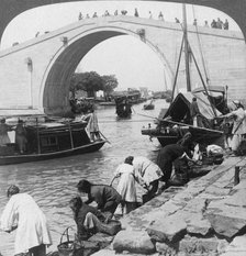 Woo Men Bridge and Grand Imperial Canal, Soo-chow (Suzhou), China, 1900.Artist: Underwood & Underwood