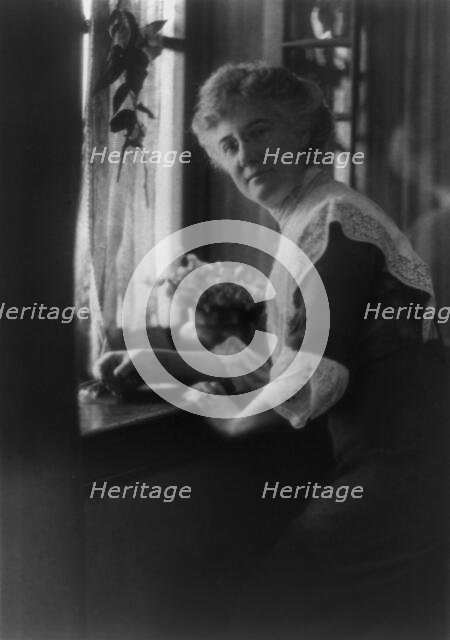 Mattie Edwards Hewitt, between c1890 and c1910. Creator: Frances Benjamin Johnston.