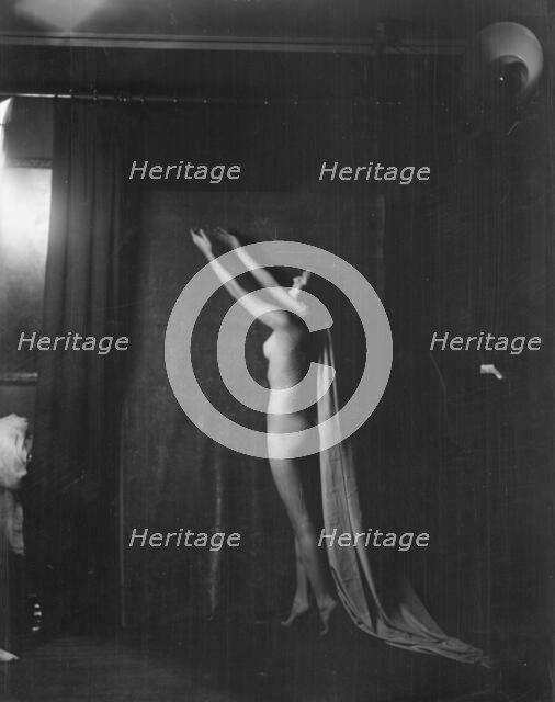 Strauss, Sarah Mildred, and pupils, 1925 Sept. 26. Creator: Arnold Genthe.