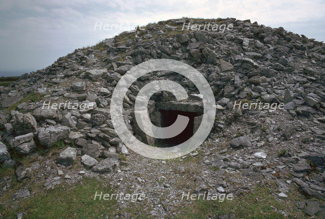 Irish burial cairn. Artist: Unknown