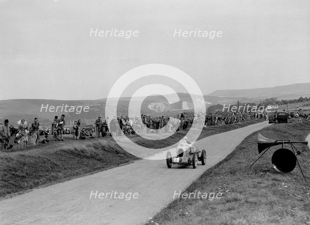 MG of Denis Evans competing at the Lewes Speed Trials, Sussex, 1938. Artist: Bill Brunell.