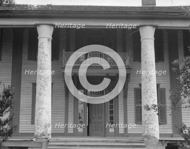 Pharr Plantation house near Social Circle, Georgia, 1937. Creator: Dorothea Lange.