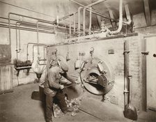 Scene inside the gasworks of Landskrona, Sweden, 1910. Artist: Unknown