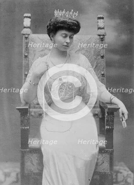 Queen of Greece, 1913. Creator: Bain News Service.