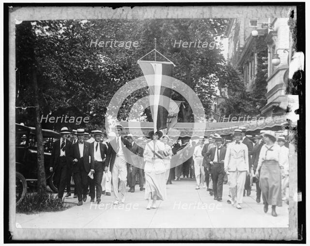 Suffragettes, between 1910 and 1920. Creator: Harris & Ewing.