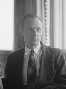 William Muschenheim, portrait photograph, between 1911 and 1942. Creator: Arnold Genthe.