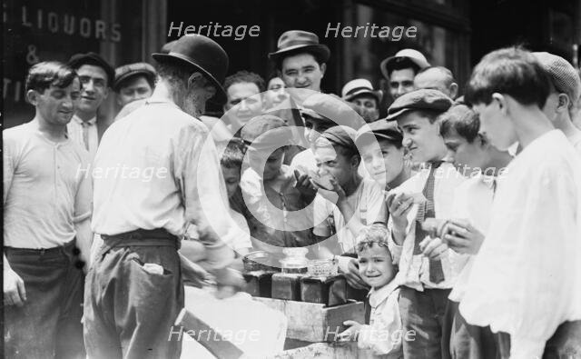 Scraped Ice Seller on Hot Day, between c1910 and c1915. Creator: Bain News Service.