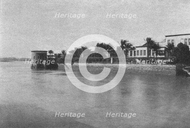 ''Le nilometer de L'ile Roda; Le Nord-Est Africain', 1914. Creator: Unknown.