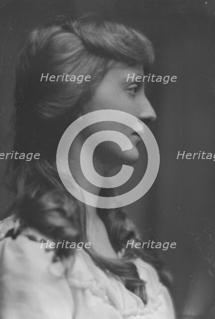 Dangerfield, Miss, portrait photograph, 1916 Mar. 28. Creator: Arnold Genthe.