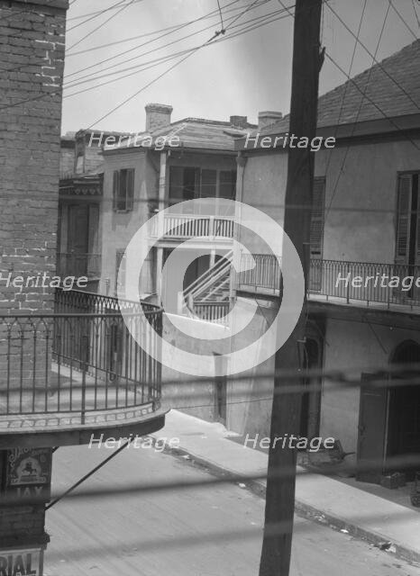 Street scene, New Orleans, between 1920 and 1926. Creator: Arnold Genthe.