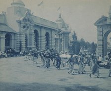 Pan-American midway parade, Buffalo, N.Y., 1901. Creator: Frances Benjamin Johnston.