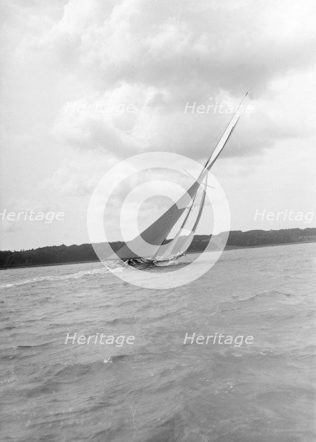 'Istria' sailing close-hauled, 1912.  Creator: Kirk & Sons of Cowes.
