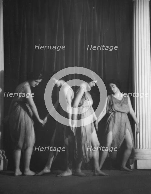 Lilias McLane dancers, 1923 Feb. 28. Creator: Arnold Genthe.
