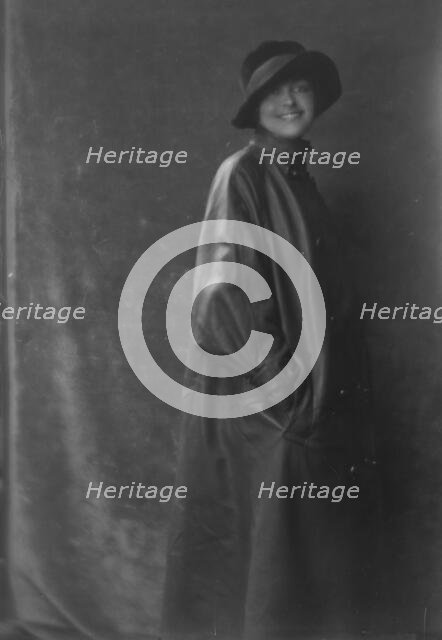 Corbin, Louise, Miss, portrait photograph, not before 1916. Creator: Arnold Genthe.
