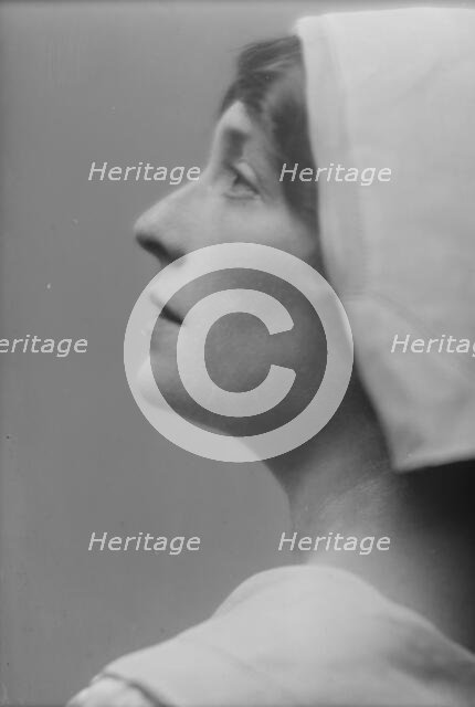 Weston, Lucy, Miss, portrait photograph, 1915 Oct. 2. Creator: Arnold Genthe.