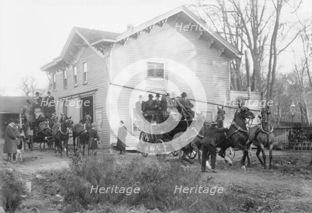 Paul Sorg & E. Fownes (driving), between c1910 and 1913. Creator: Bain News Service.