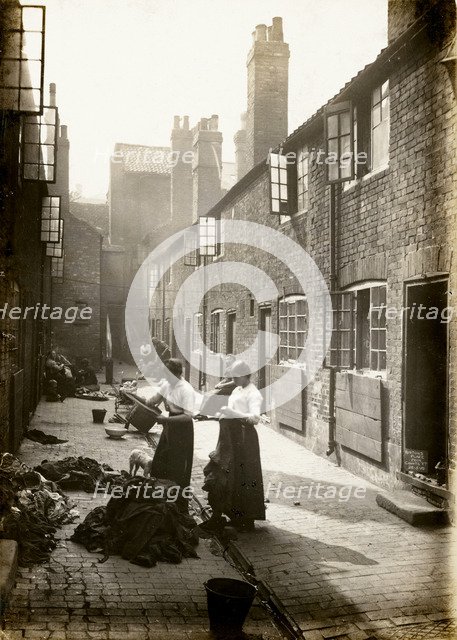 Ruston's Place, Bellar Gate, Caunts Yard, Nottingham, Nottinghamshire, 28th May 1919. Artist: Unknown