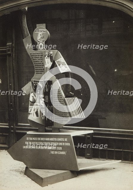 The woman and the press, 1928.