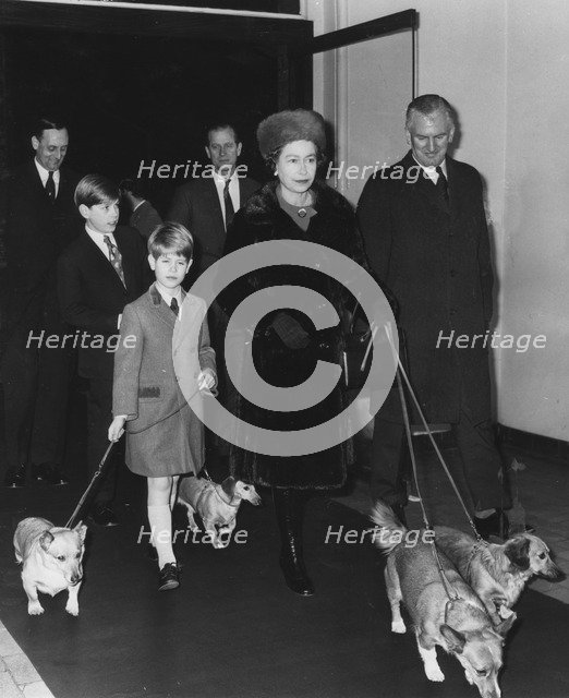 The Royal Family leave for Sandringham from Liverpool Street Station, 29th December 1971. Artist: Unknown