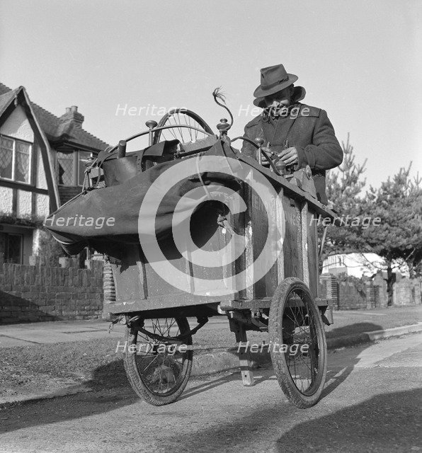 Gipsy knife-grinder, Horley, Surrey, 1963.