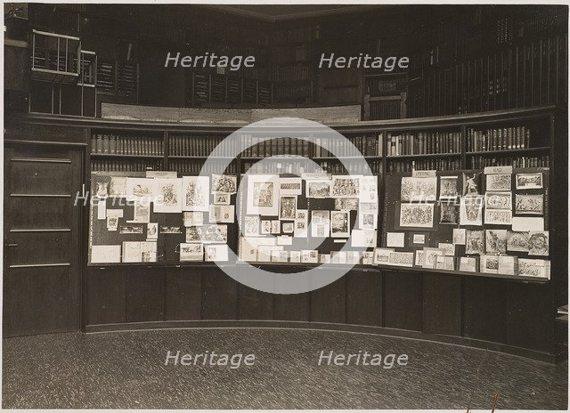 The Mnemosyne Atlas at the Reading room of the Kunstwissenschaftliche Bibliothek Warburg, 1927.