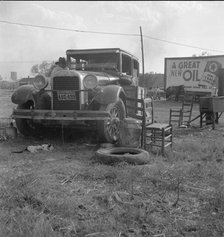 On the move, Wagoner, Wagoner County, Oklahoma, 1936. Creator: Dorothea Lange.