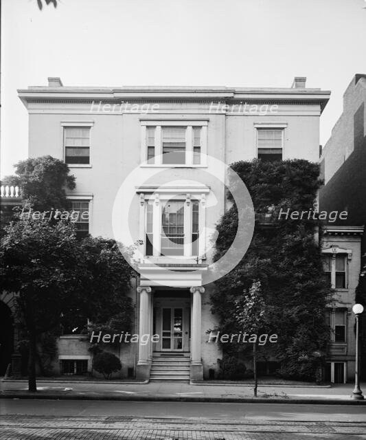 Intercollegiate House made for Natl. Woman's Party, between 1905 and 1945. Creator: Harris & Ewing.
