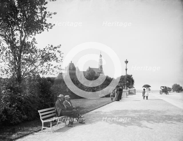 Lake Shore Drive, Jackson Park, Chicago, Ill., c1906. Creator: Unknown.
