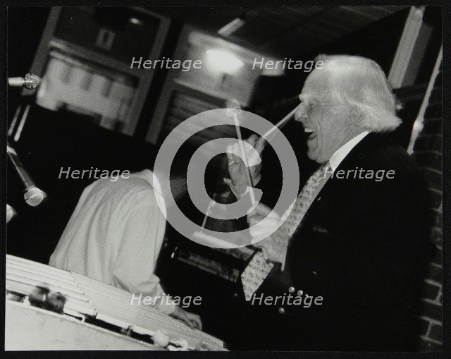 Peter Appleyard playing the vibraphone at The Fairway, Welwyn Garden City, Hertfordshire, 1999. Artist: Denis Williams