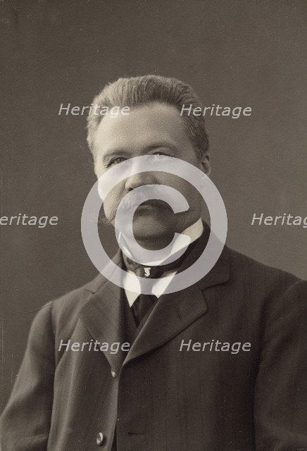 Studio portrait of a man, c1900. Artist: Unknown