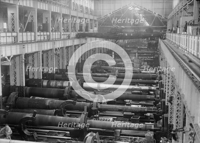 Navy Yard, U.S., Washington - Big Gun Section of Shops, 1917. Creator: Harris & Ewing.