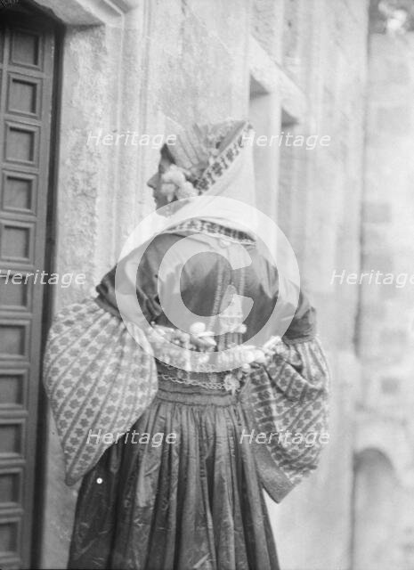 Jacobi, Mme., portrait photograph, 1929 Creator: Arnold Genthe.